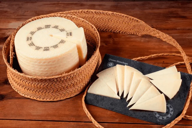Qué es el queso manchego: cómo saber si es auténtico o un simple engaño