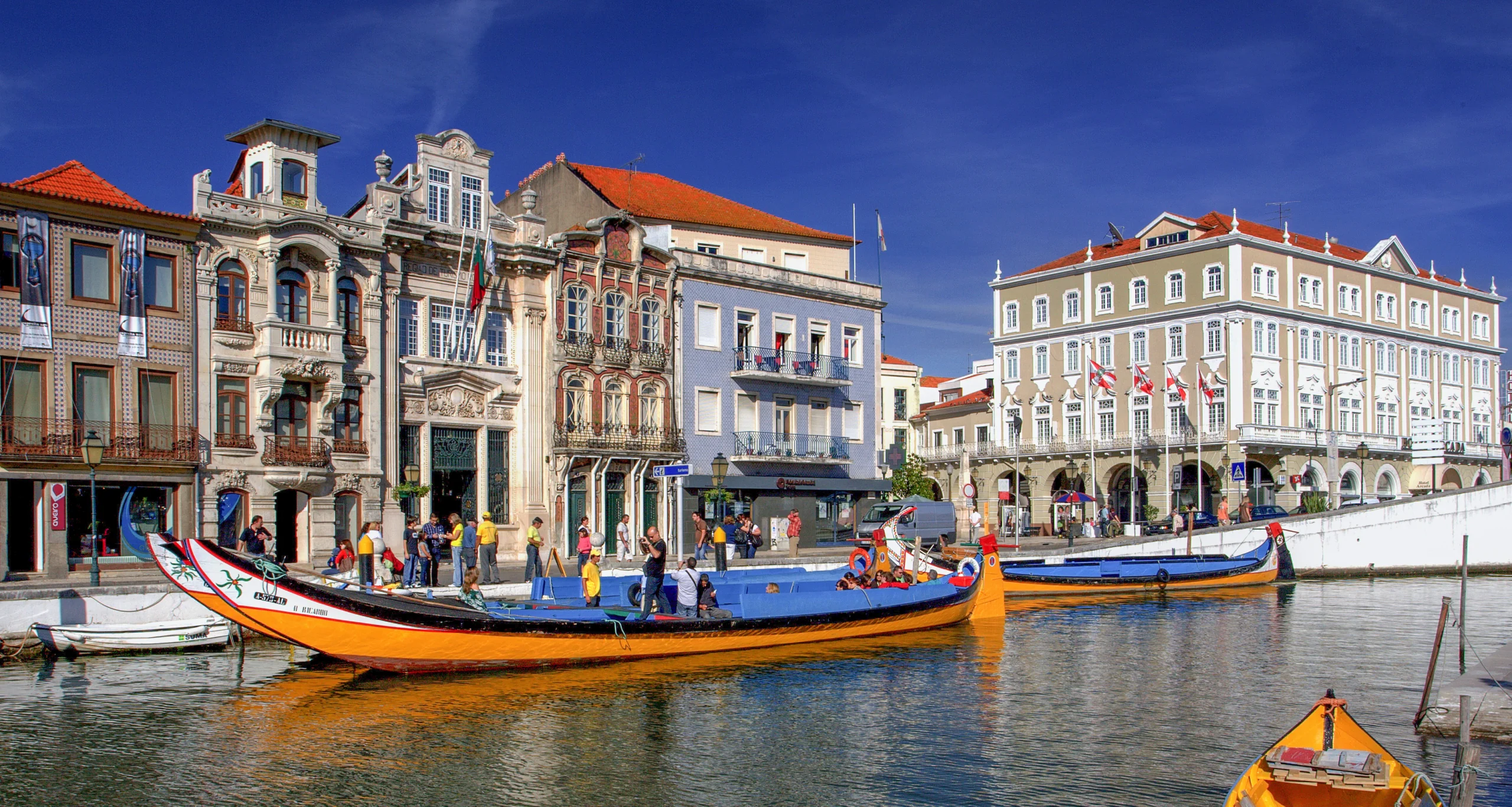 Qué ver en Aveiro: la ‘Venecia secreta’ a dos horas de la frontera que arrasa este fin de semana